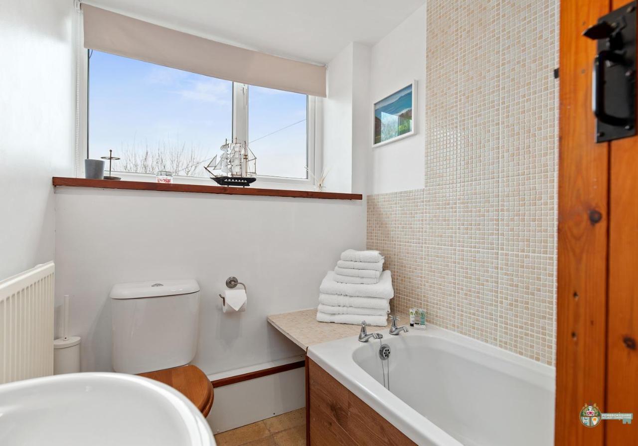 Pelcomb Lambston Cottage - A Pembrokeshire Home Away From Home מראה חיצוני תמונה