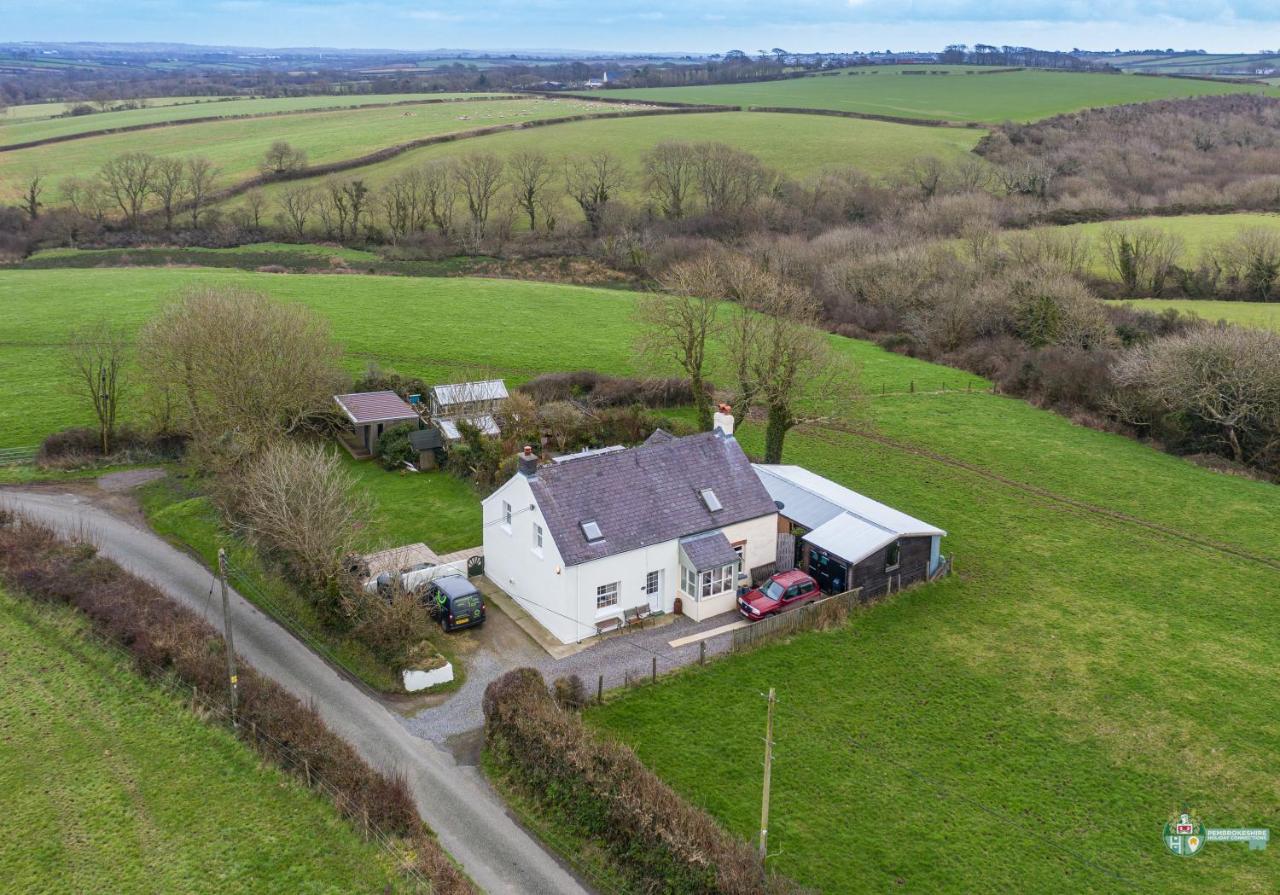 Pelcomb Lambston Cottage - A Pembrokeshire Home Away From Home מראה חיצוני תמונה