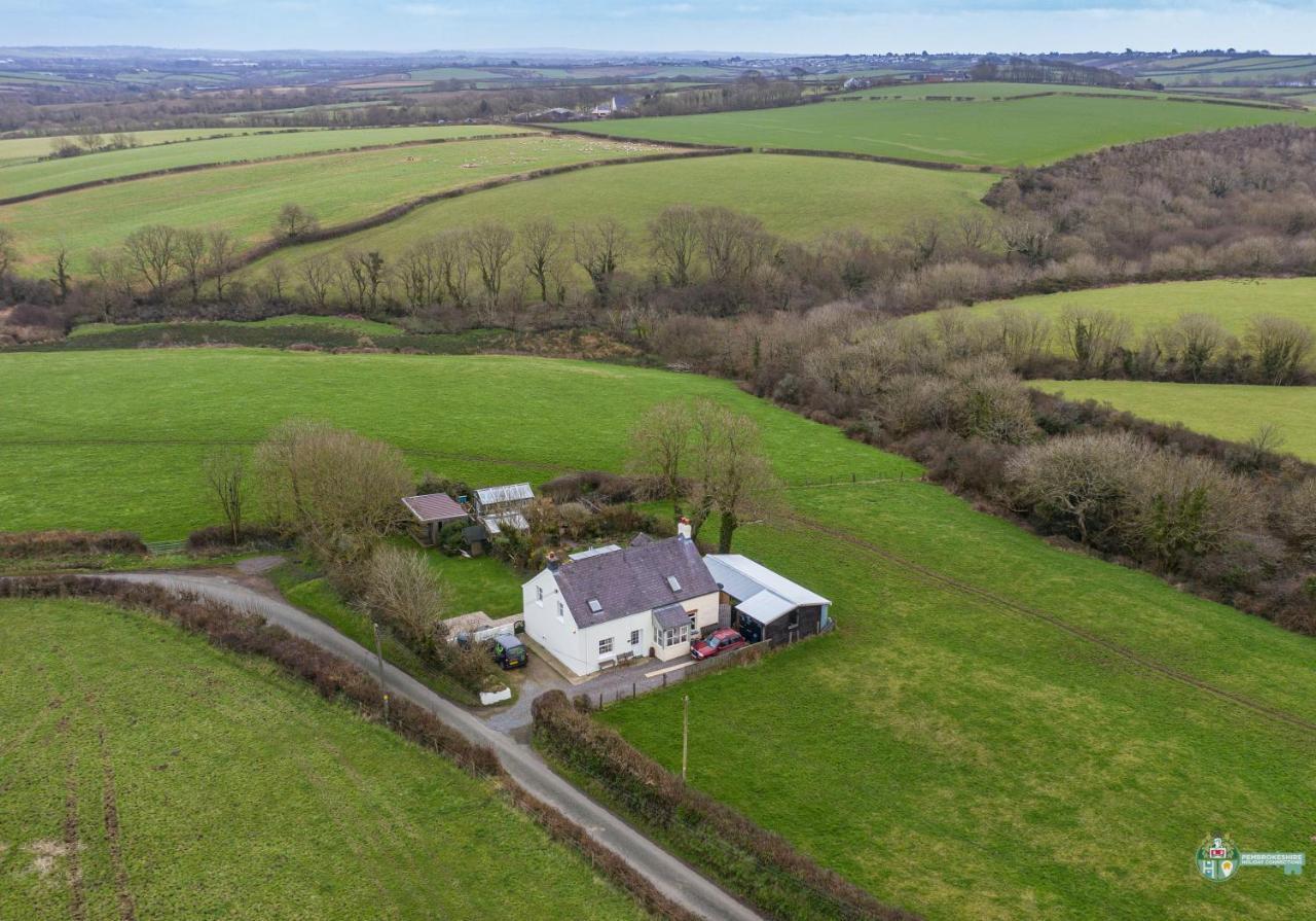 Pelcomb Lambston Cottage - A Pembrokeshire Home Away From Home מראה חיצוני תמונה